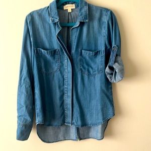 Cloth & stone XS chambray button down